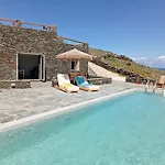 Mandrokathisio Sifnos * Chrisopigi (Sifnos)