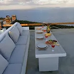 Mandrokathisio Sifnos * Chrisopigi (Sifnos)