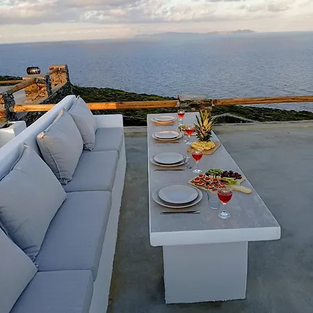 Mandrokathisio Sifnos * Chrisopigi (Sifnos)