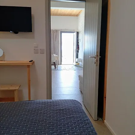 Mandrokathisio Sifnos Chrisopigi (Sifnos)