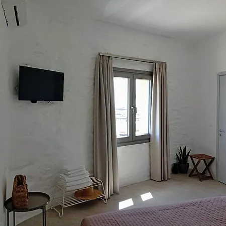 Mandrokathisio Sifnos