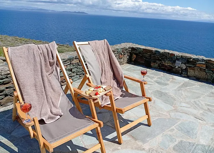 Mandrokathisio Sifnos Chrisopigi (Sifnos)